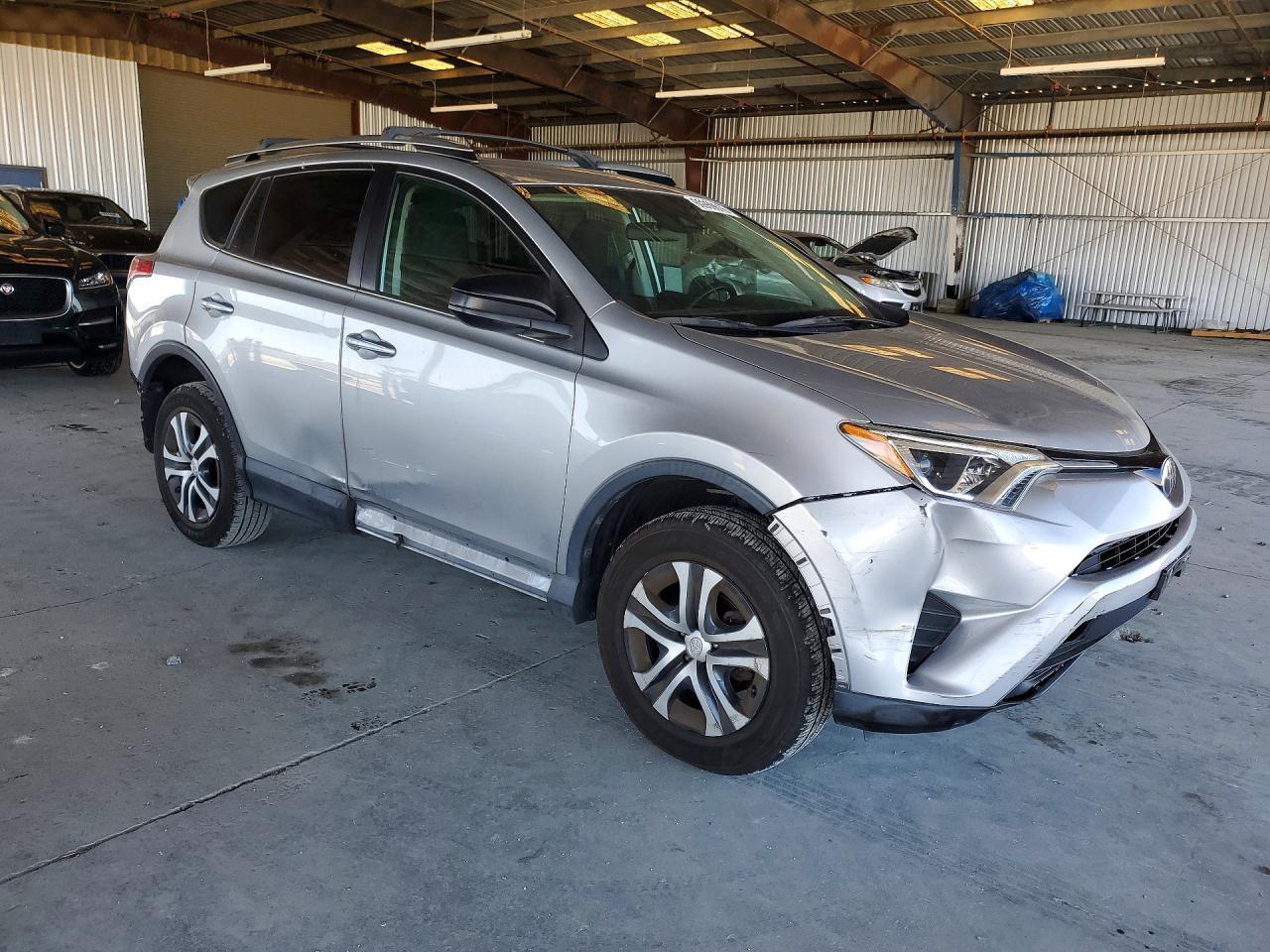 2018 Toyota Rav4 Le - Фото 4