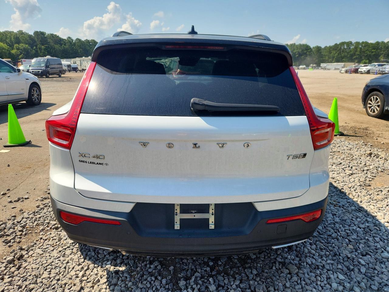 2020 Volvo Xc40 Awd T5 R-Design - Фото 6