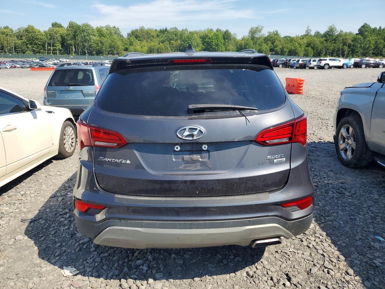 2017 Hyundai Santa Fe - Фото 6