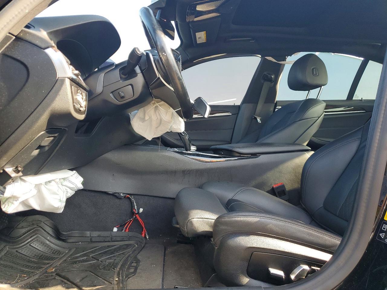 2021 BMW 530 Xi - Image 7