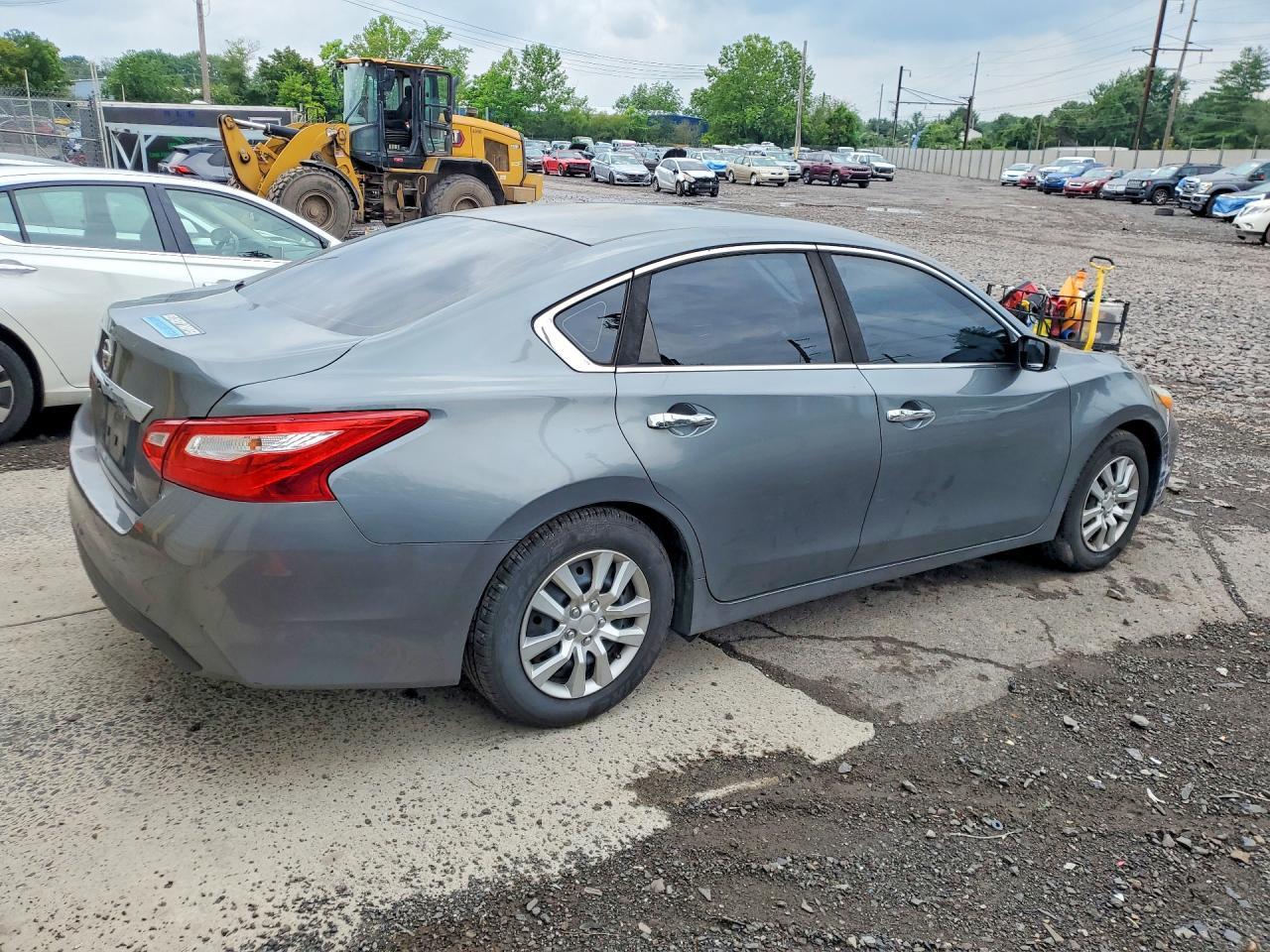 2016 Nissan Altima 2.5 S - Фото 3