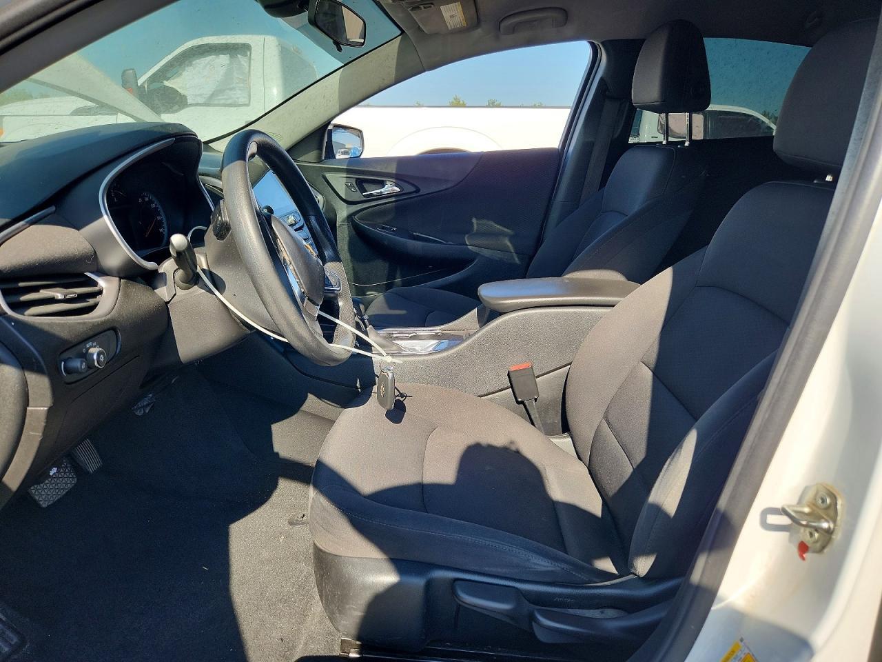 2021 Chevrolet Malibu Ls - Фото 7