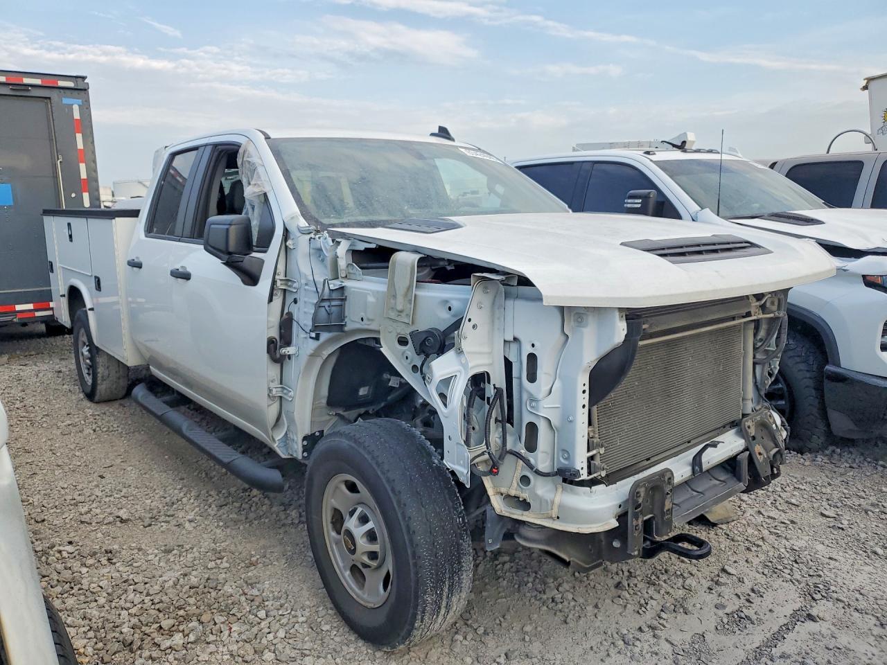 2023 Chevrolet Silverado K2500 Heavy Duty - Фото 4
