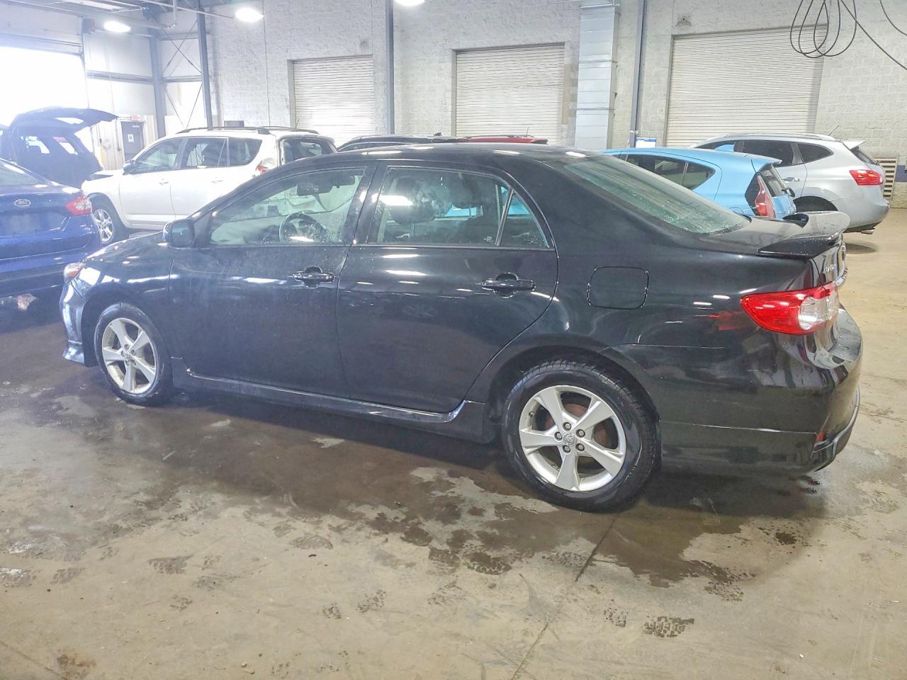 2013 Toyota Corolla S - Фото 2
