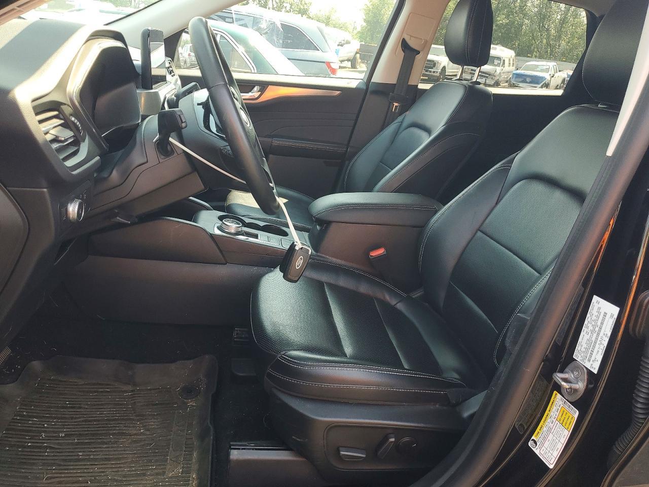 2022 Ford Escape Titanium - Image 7