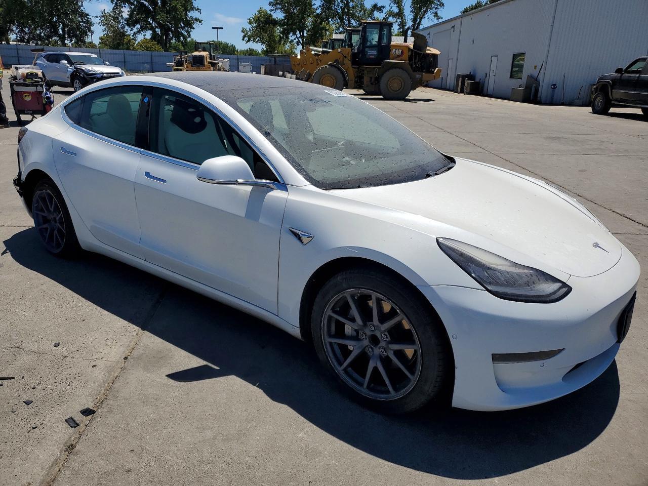 2020 Tesla Model 3 - Фото 4