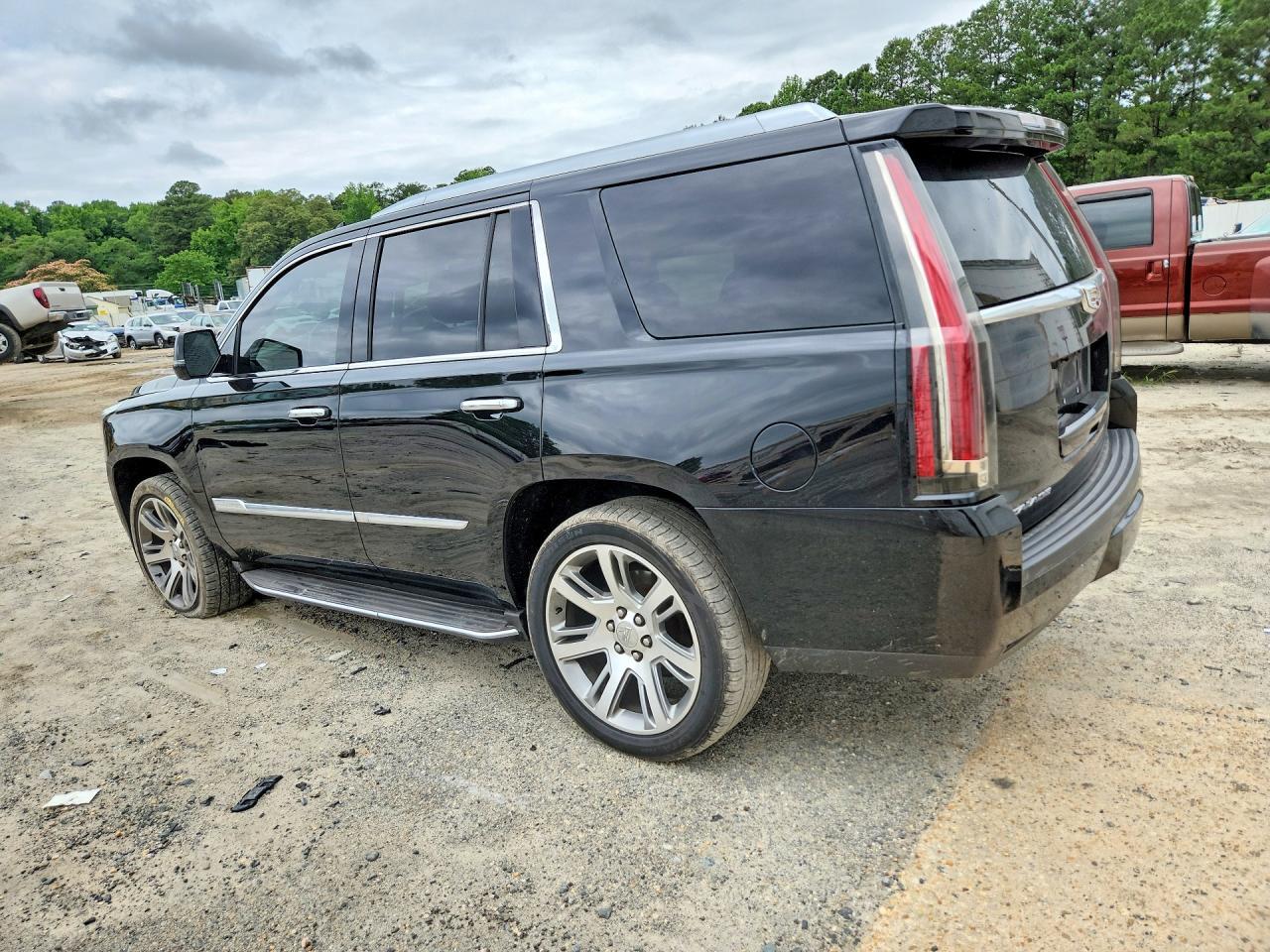 2015 Cadillac Escalade Luxury - Фото 2