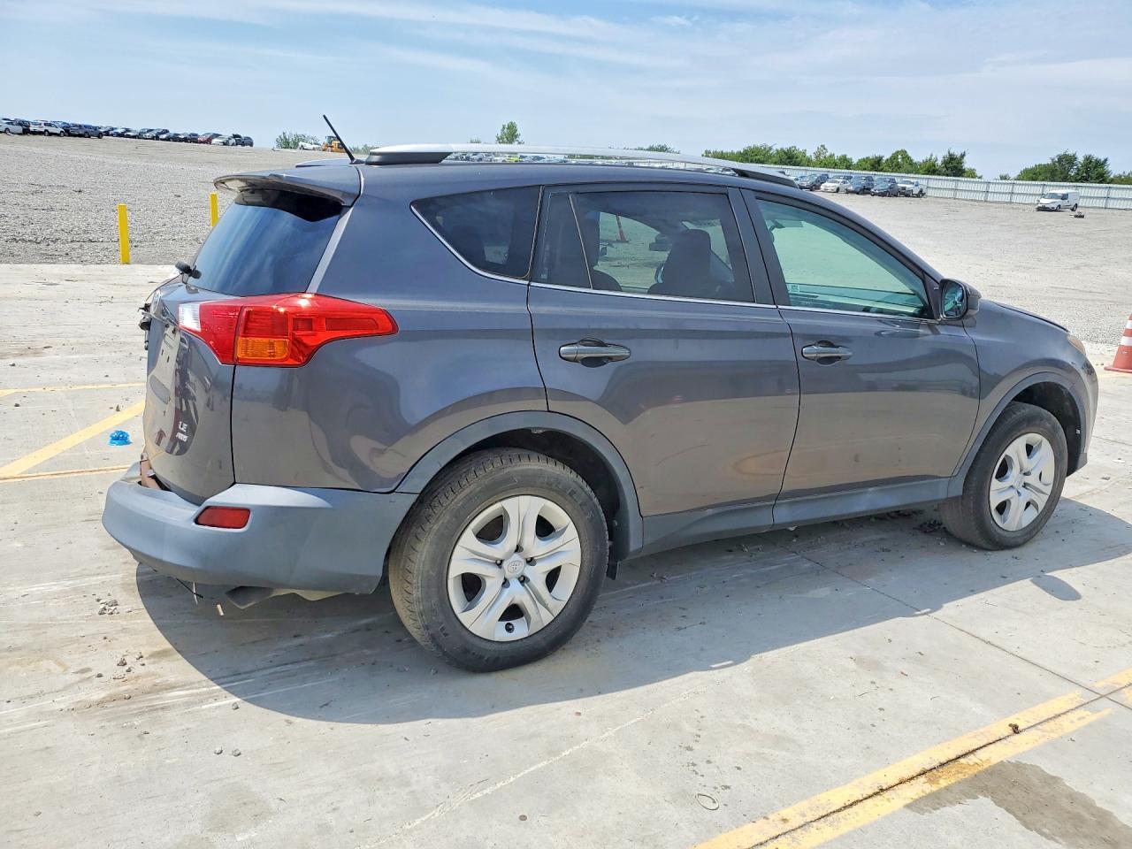 2013 Toyota Rav4 Le - Image 3
