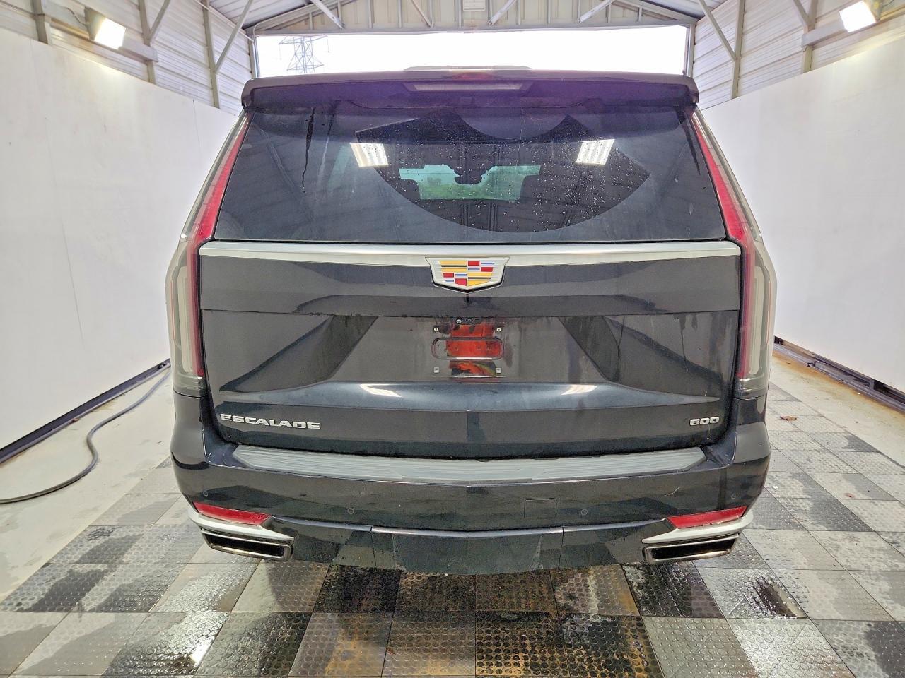 2023 Cadillac Escalade Premium Luxury - Image 6