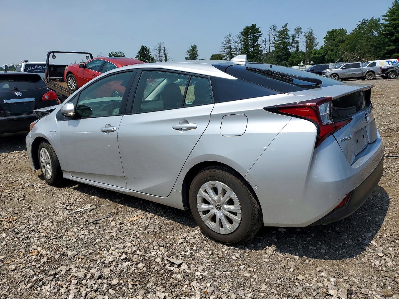 2021 Toyota Prius Le - Фото 2