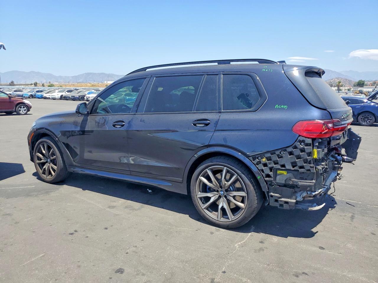 2022 BMW X7 M50I - Фото 2