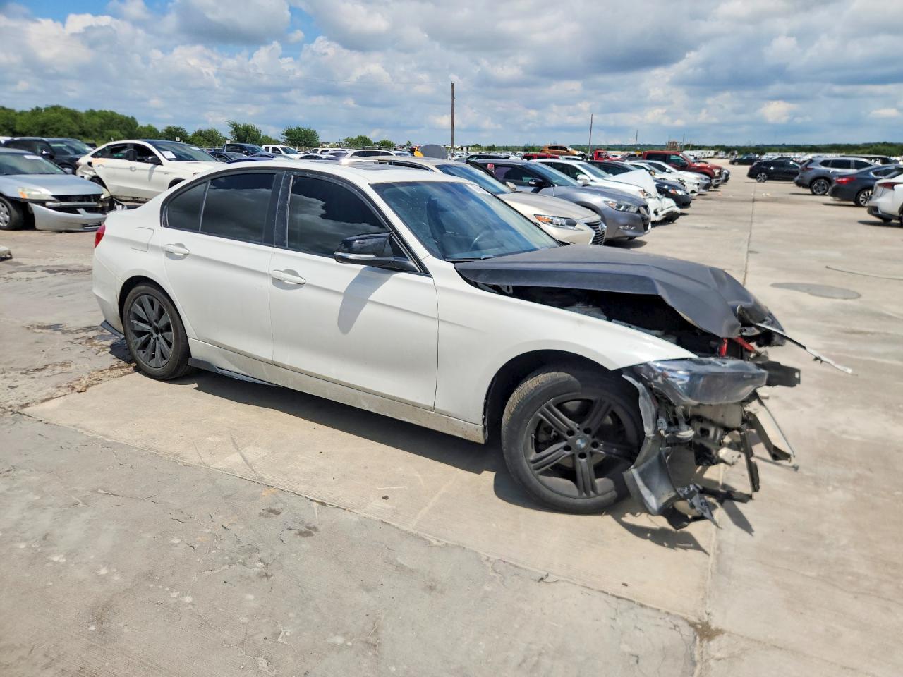 2014 BMW 328 - Фото 4
