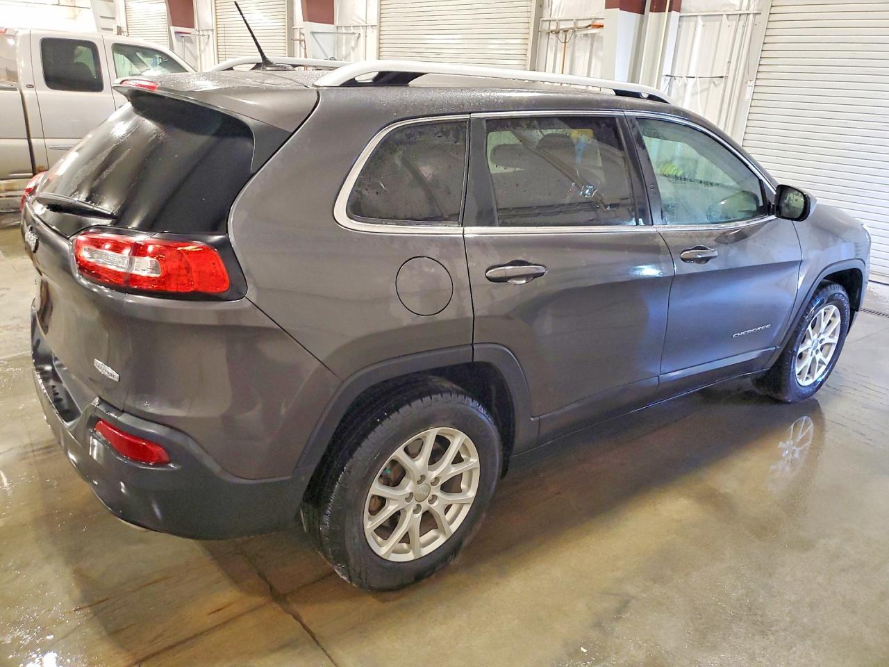 2015 Jeep Cherokee Latitude - Фото 3