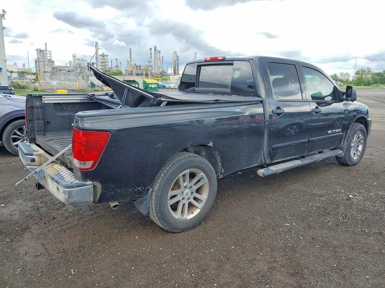 2013 Nissan Titan Sv - Image 3