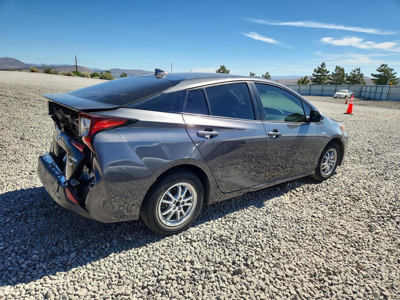 2019 Toyota Prius L Eco - Image 3