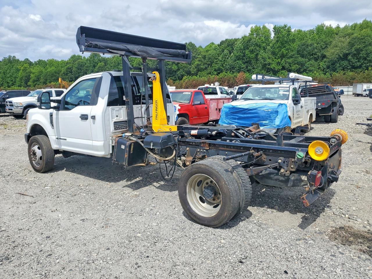 2020 Ford F550 Super Duty - Фото 2