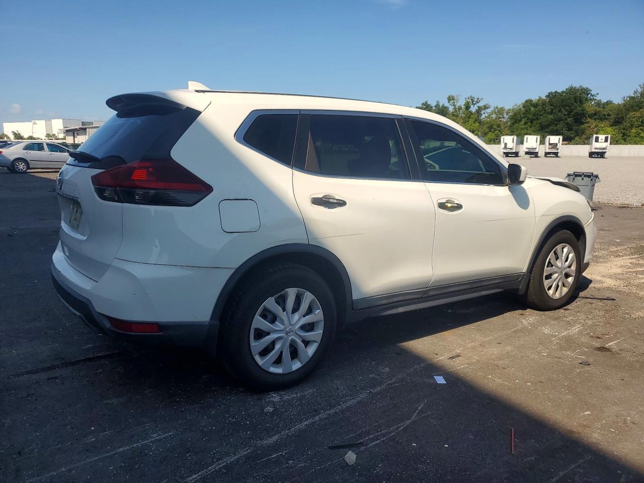 2018 Nissan Rogue S - Image 3
