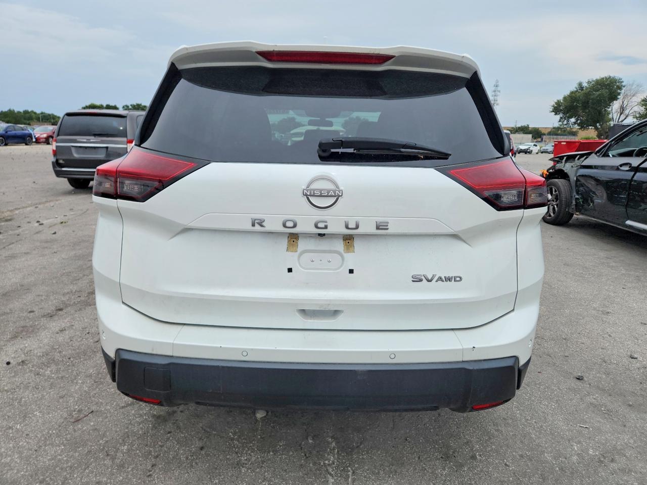 2024 Nissan Rogue Sv - Image 6