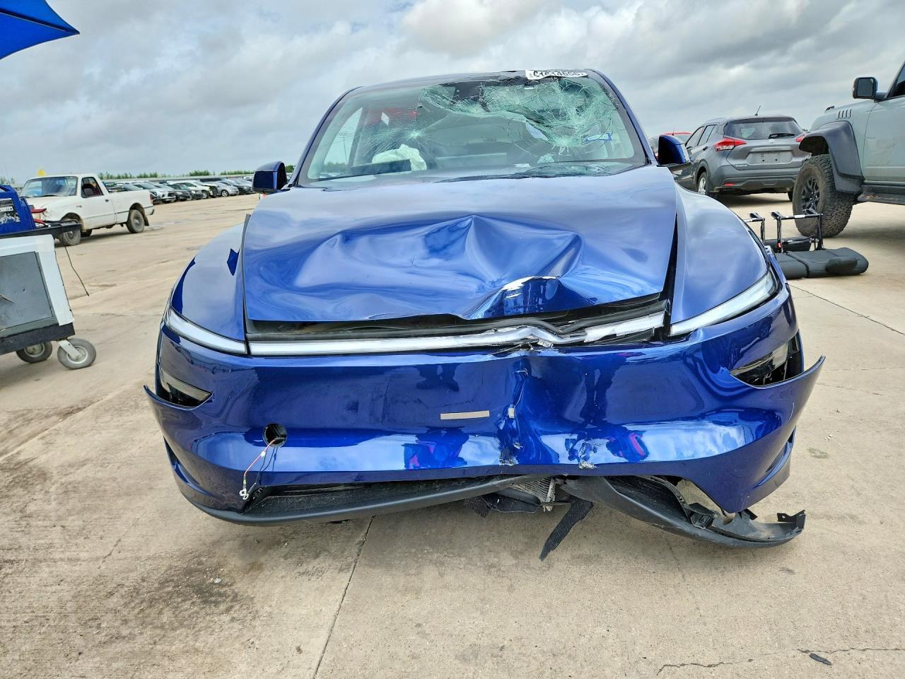 2026 Tesla Model Y - Image 5