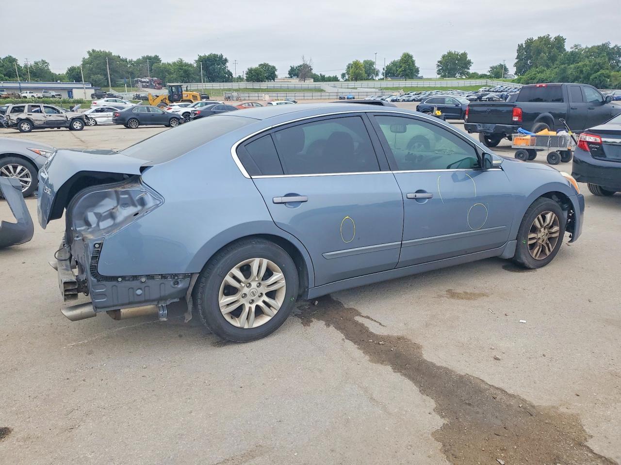 2010 Nissan Altima 2.5 - Фото 3