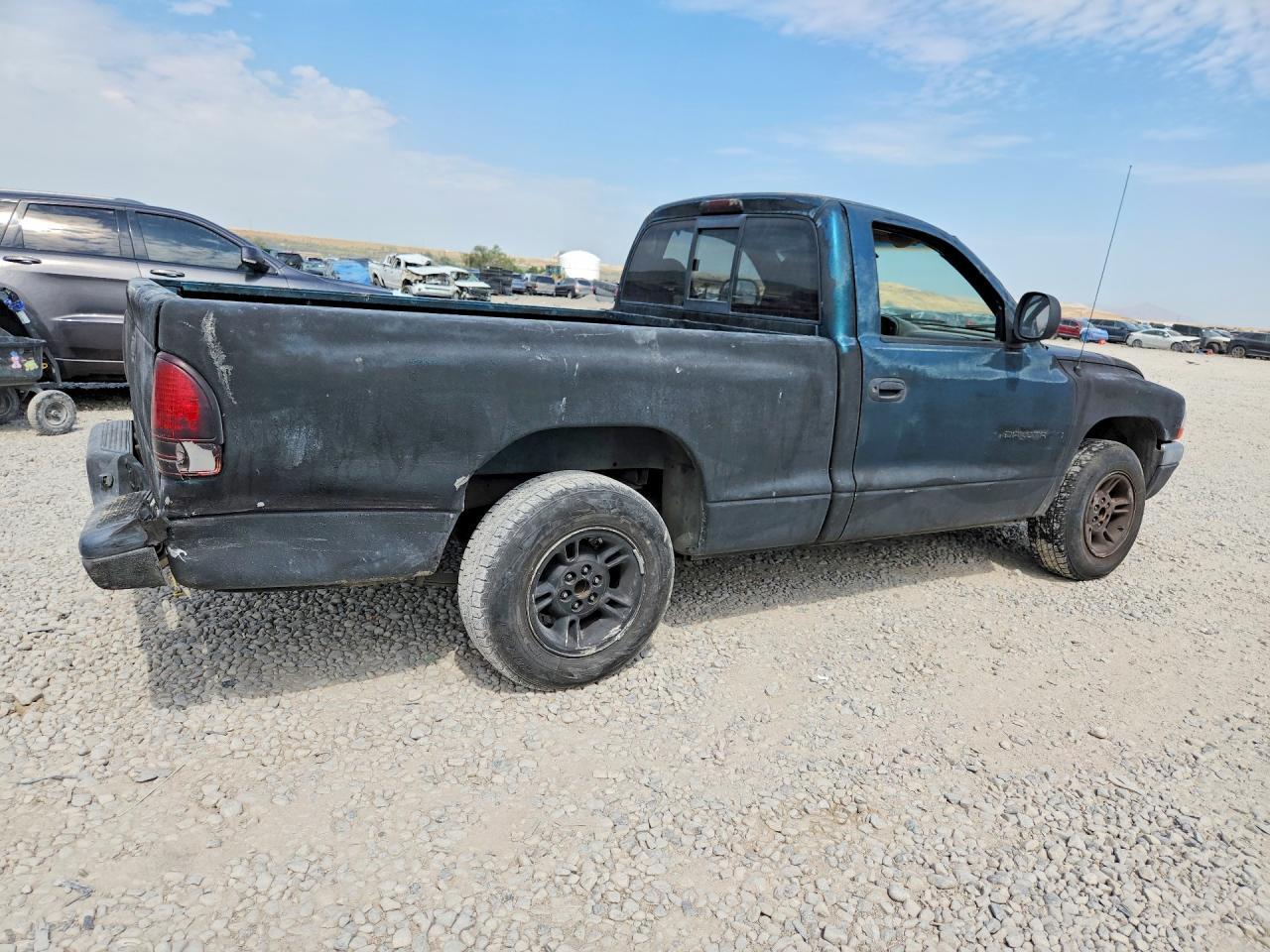 1999 Dodge Dakota - Image 3
