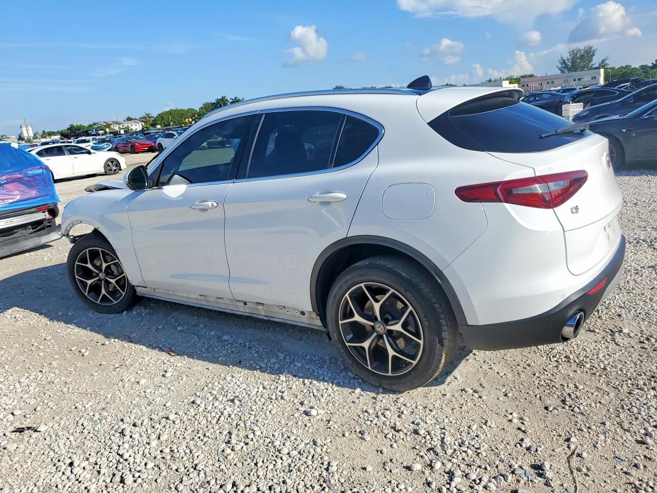2019 Alfa Romeo Stelvio Ti - Фото 2