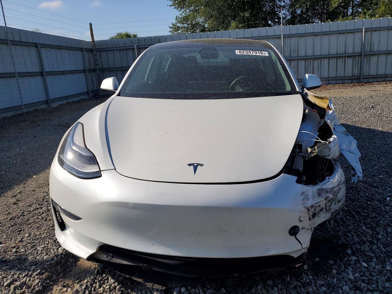 2021 Tesla Model 3 - Фото 5