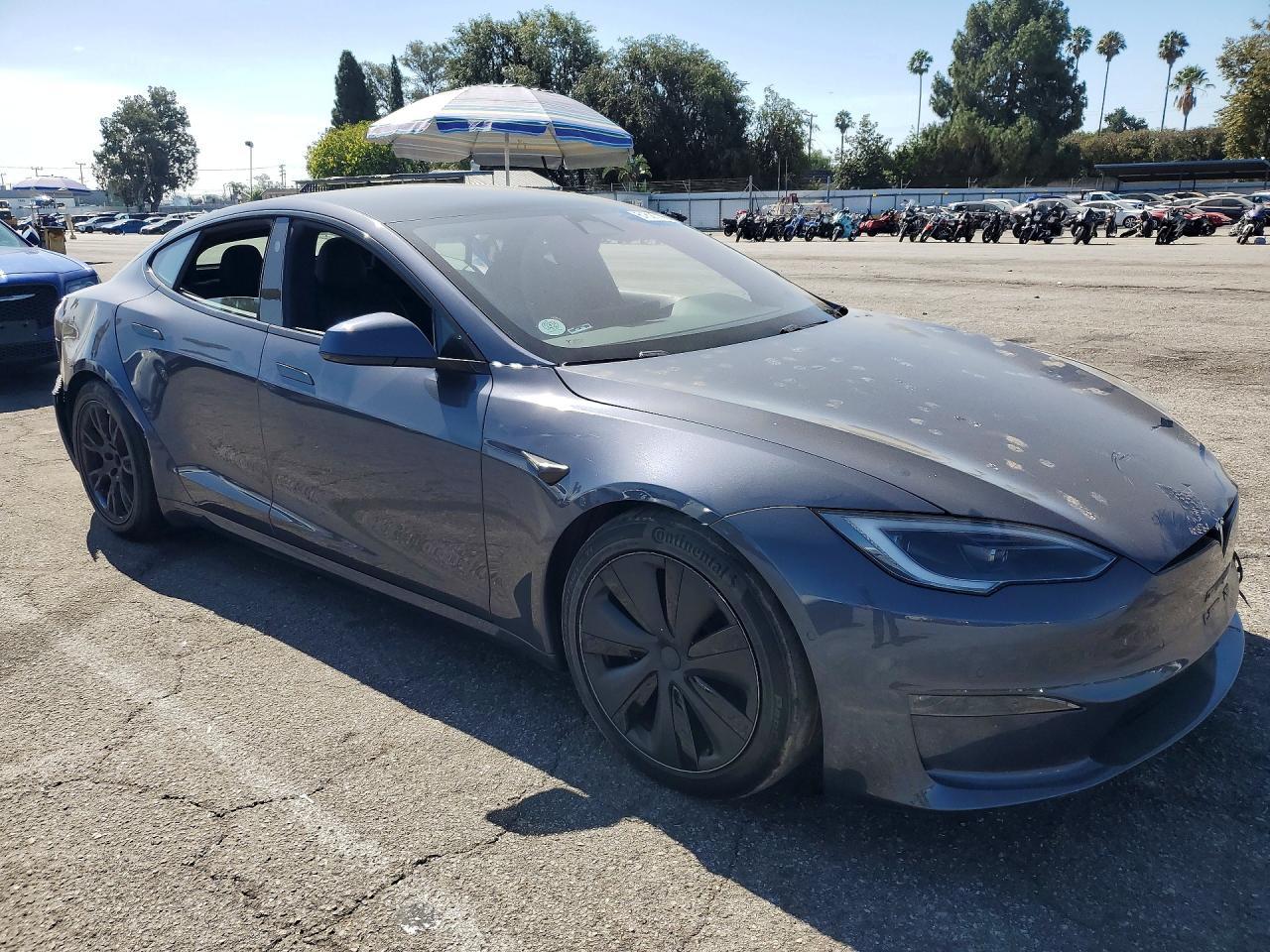 2022 Tesla Model S - Image 4