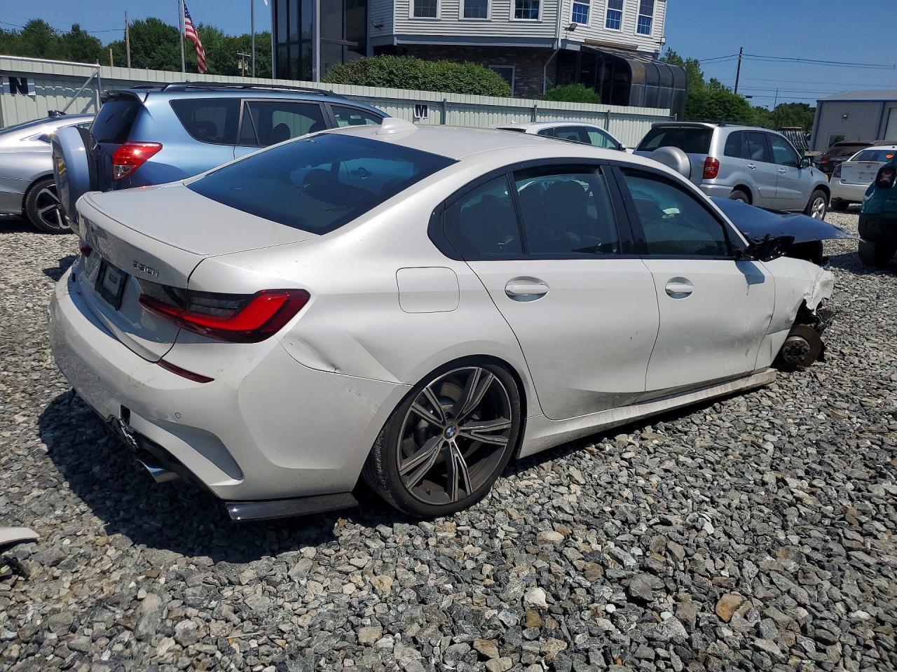 2022 BMW 330Xi - Image 3