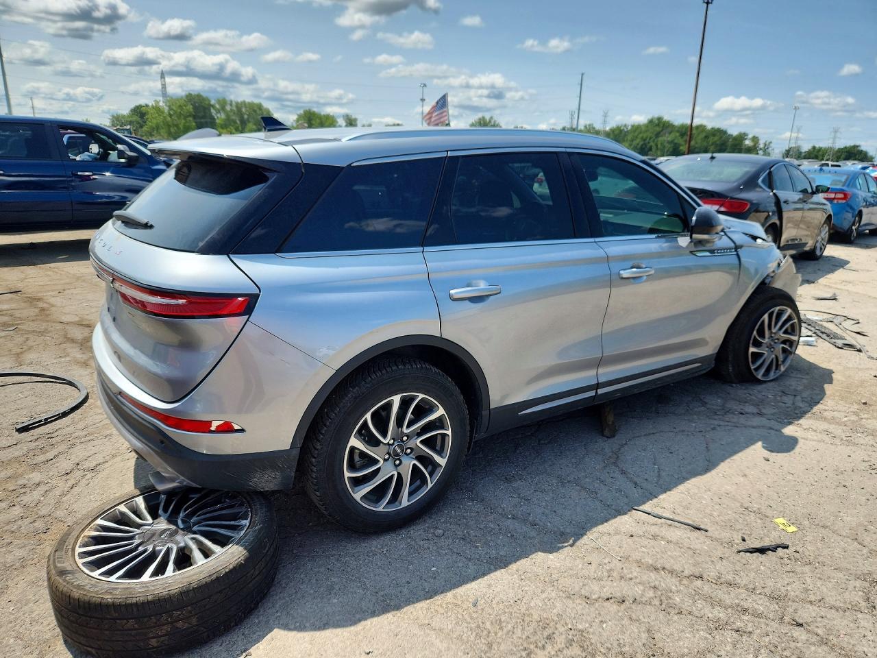2021 Lincoln Corsair - Фото 3
