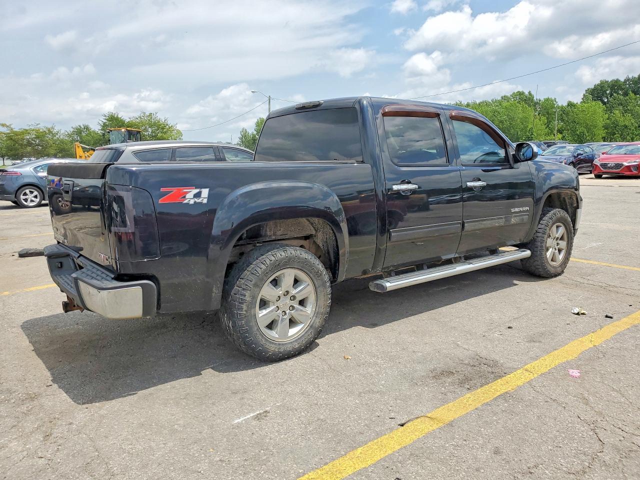 2010 GMC Sierra - Image 3