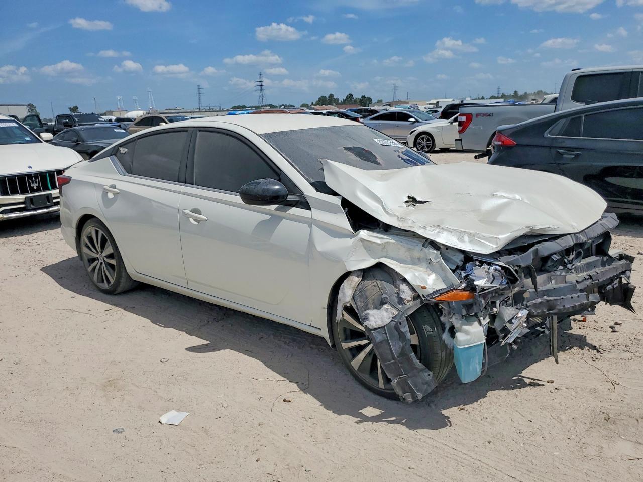 2020 Nissan Altima Sr - Фото 4