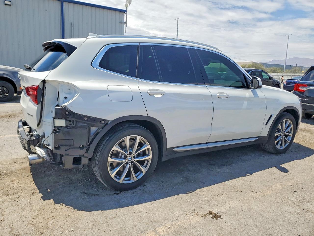 2019 BMW X3 Sdrive30I - Фото 3