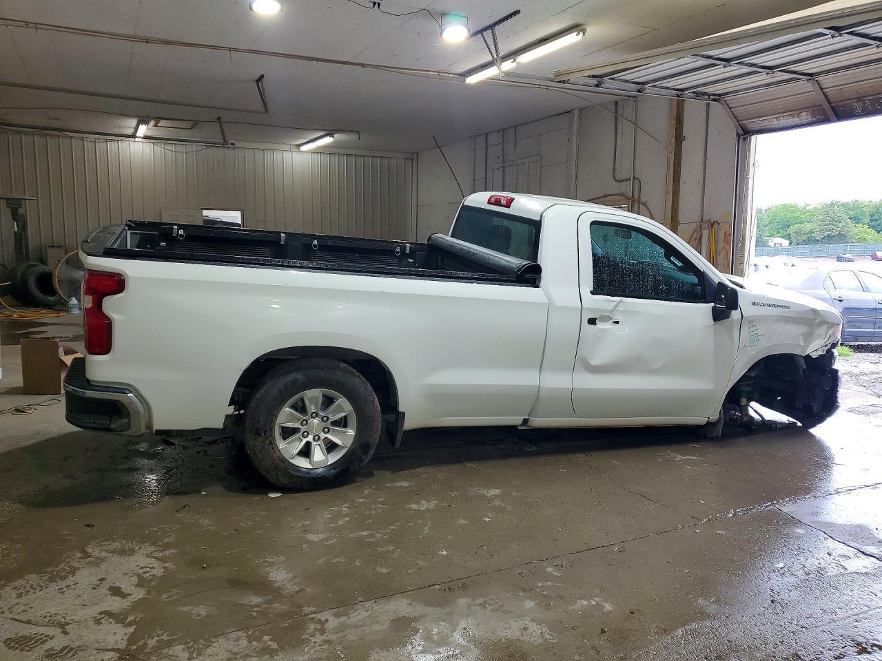 2021 Chevrolet Silverado C1500 - Фото 3