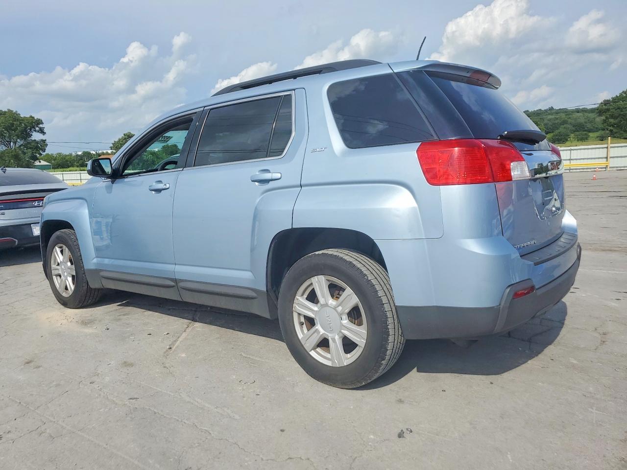 2014 GMC Terrain Slt - Image 2