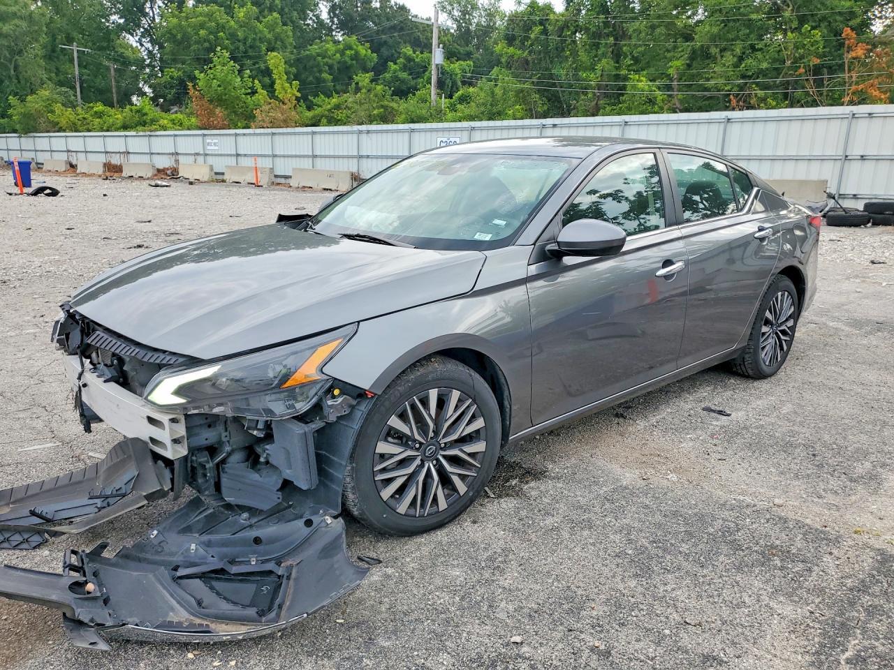 2023 Nissan Altima Sv