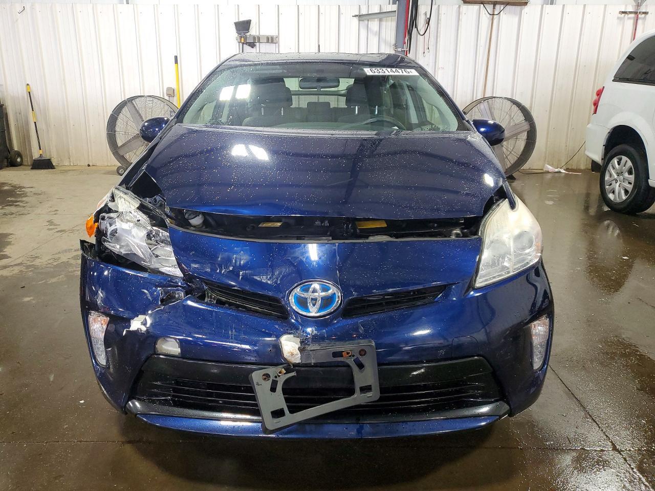 2012 Toyota Prius Two - Фото 5