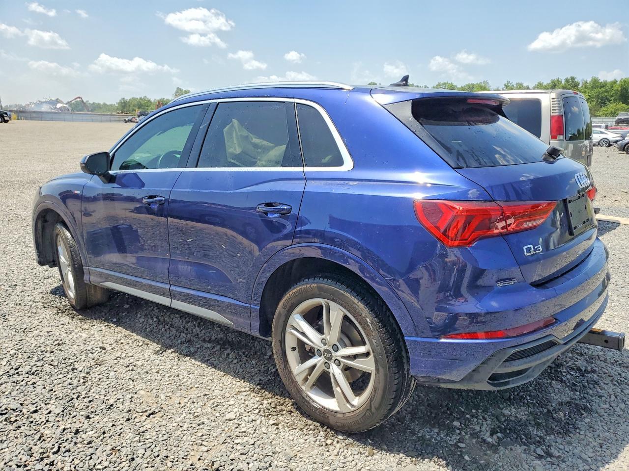 2023 Audi Q3 Premium Plus S Line 45 - Фото 2