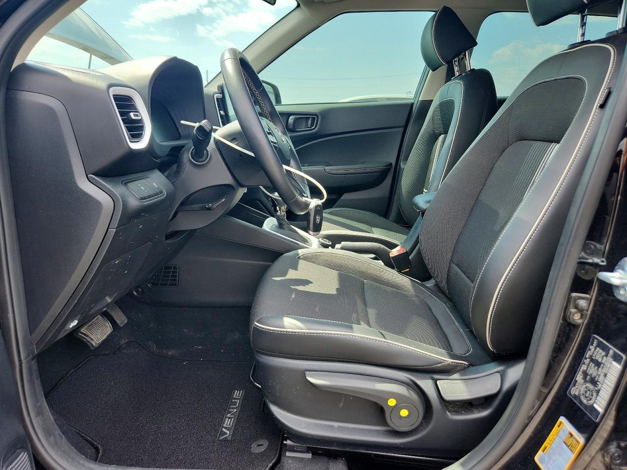 2024 Hyundai Venue Sel - Image 7