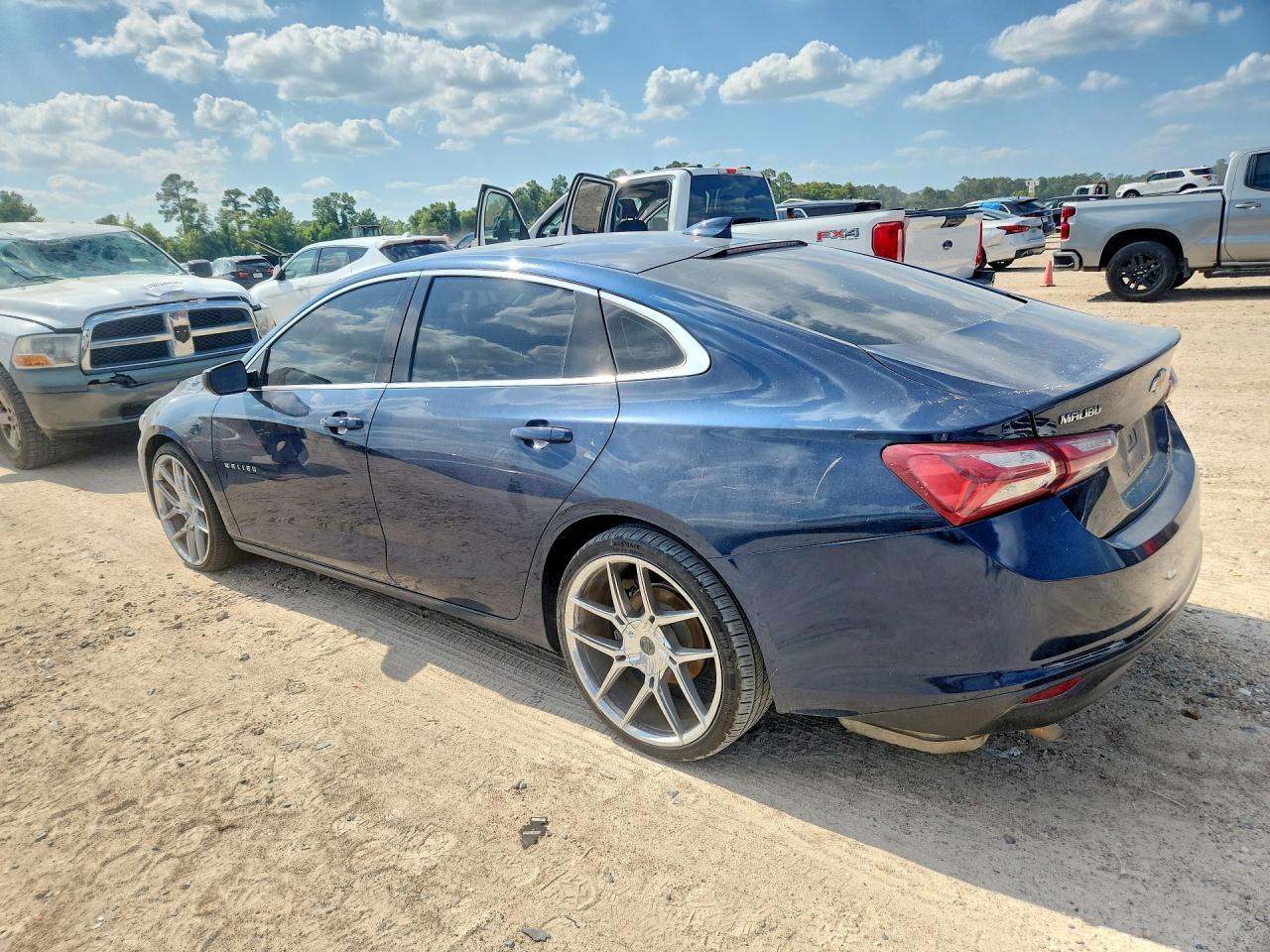 2021 Chevrolet Malibu Lt - Image 2