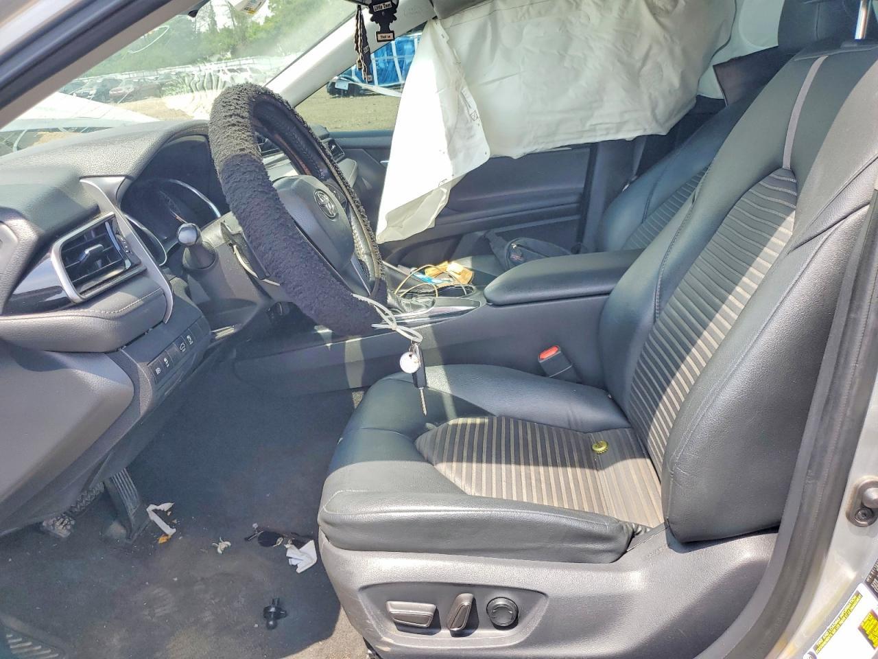 2019 Toyota Camry Se - Image 7