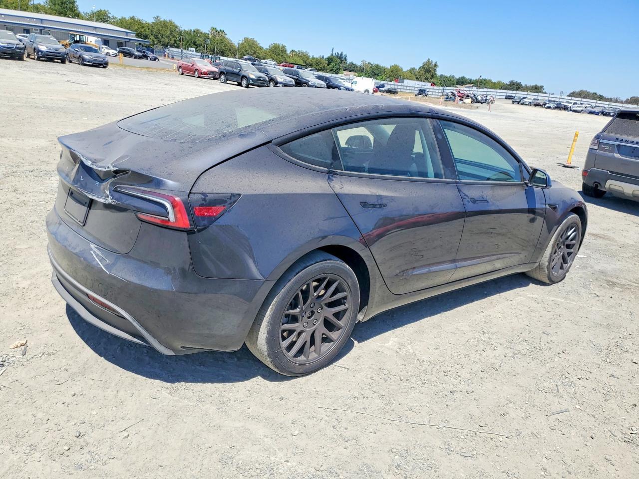 2025 Tesla Model 3 - Image 3
