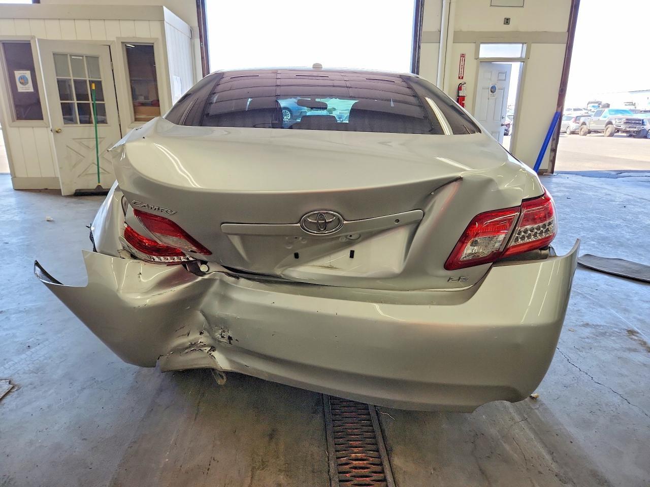 2011 Toyota Camry Le - Image 6