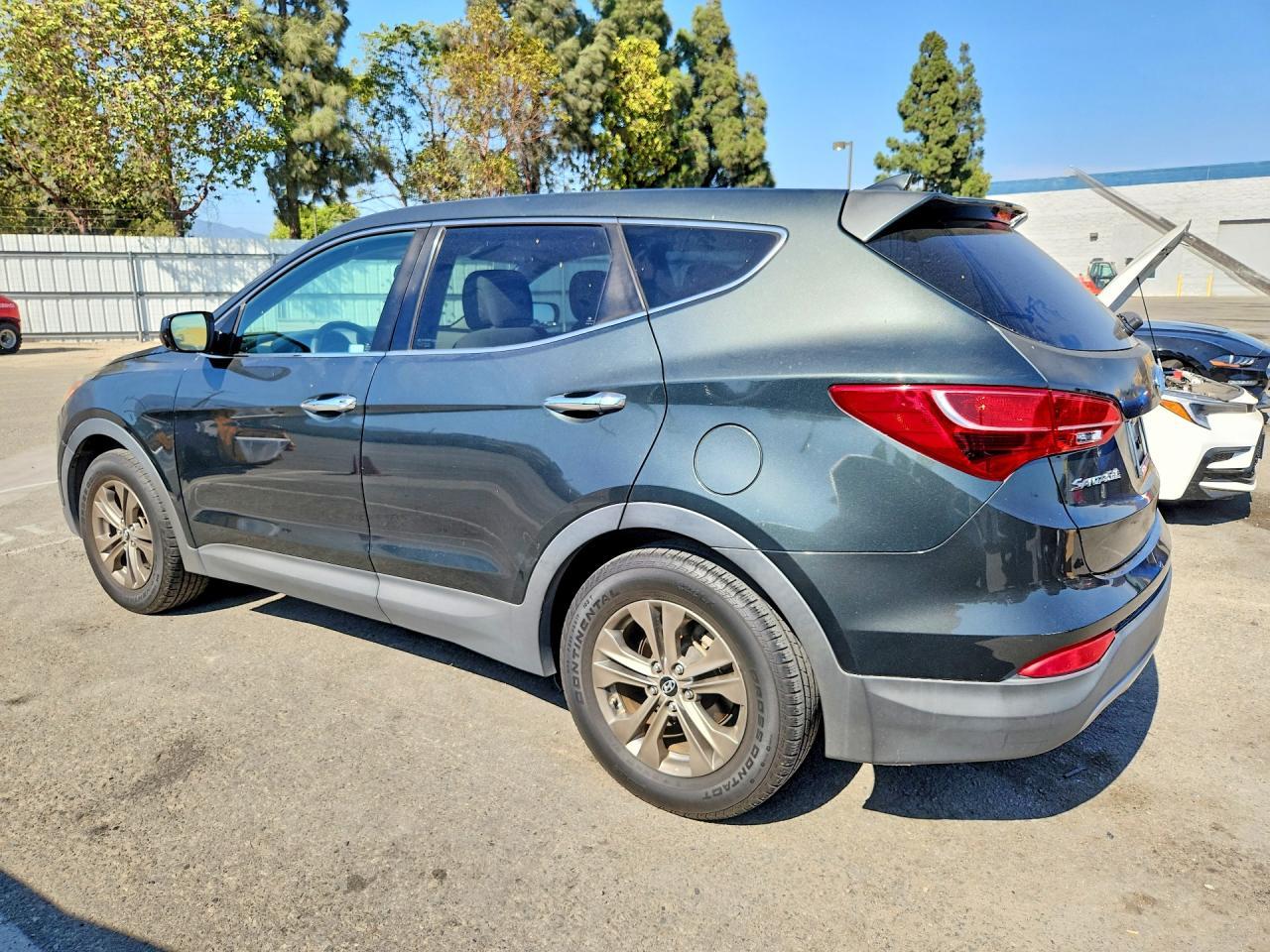 2014 Hyundai Santa Fe Sport 2.4L - Image 2