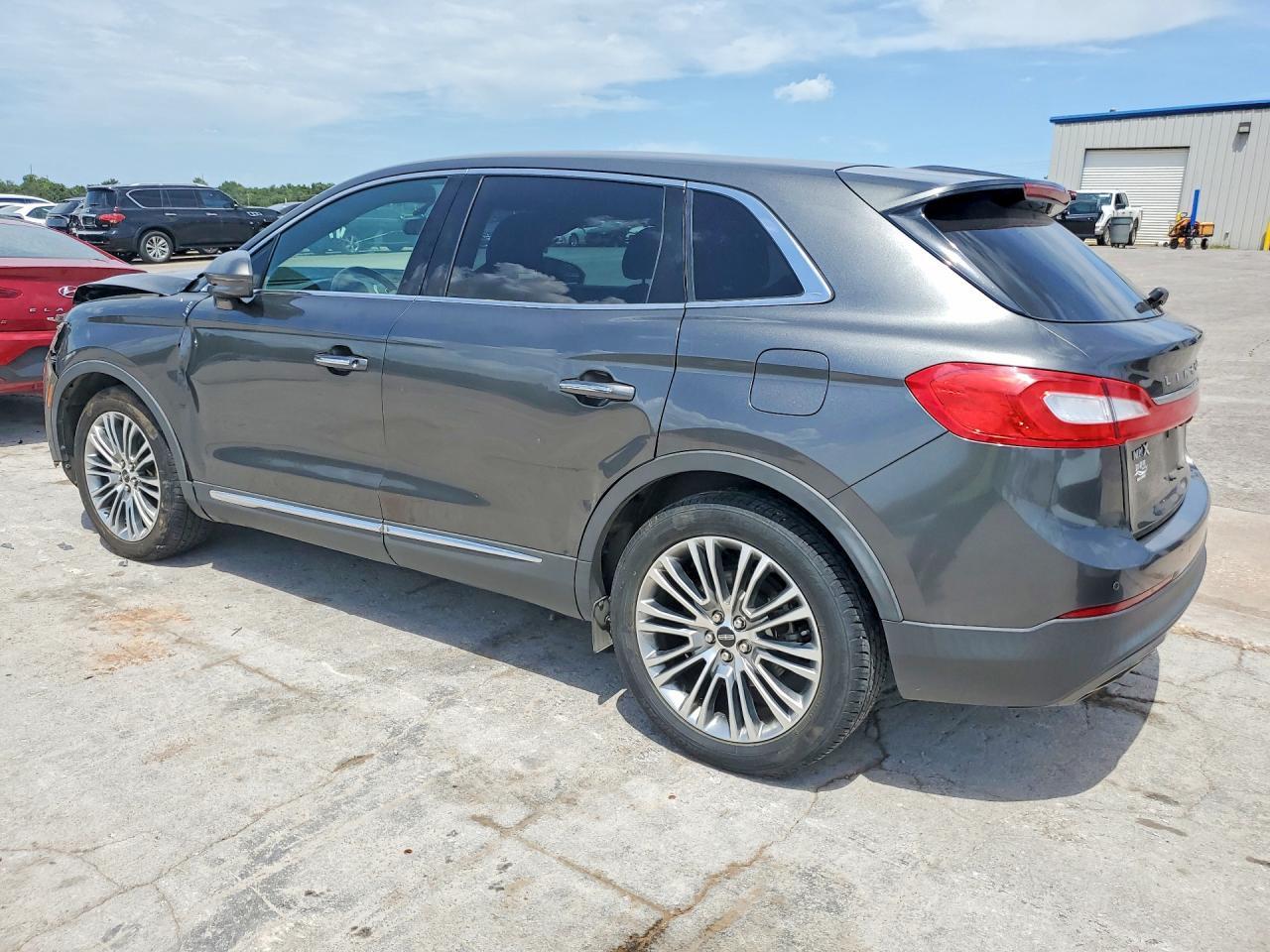 2017 Lincoln Mkx Reserve - Image 2