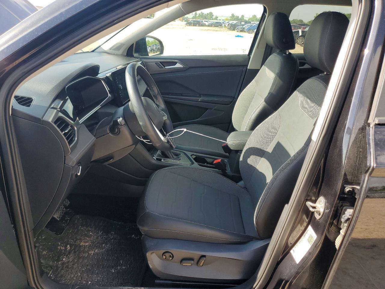 2025 Volkswagen Taos Se Black - Фото 7