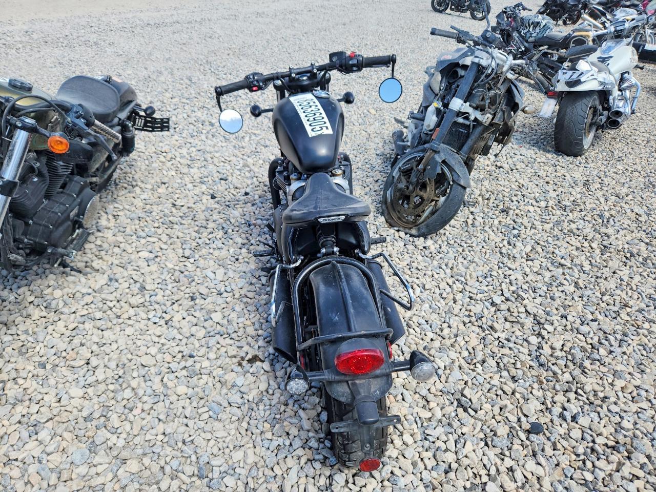 2019 Triumph Motorcycle Bonneville Bobber Black - Фото 4