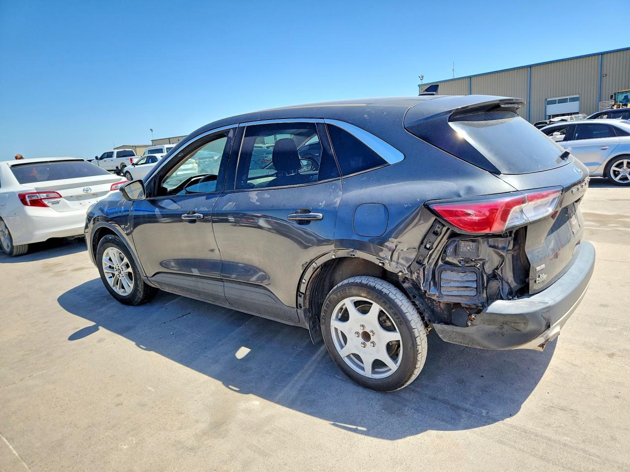 2020 Ford Escape Se - Фото 2