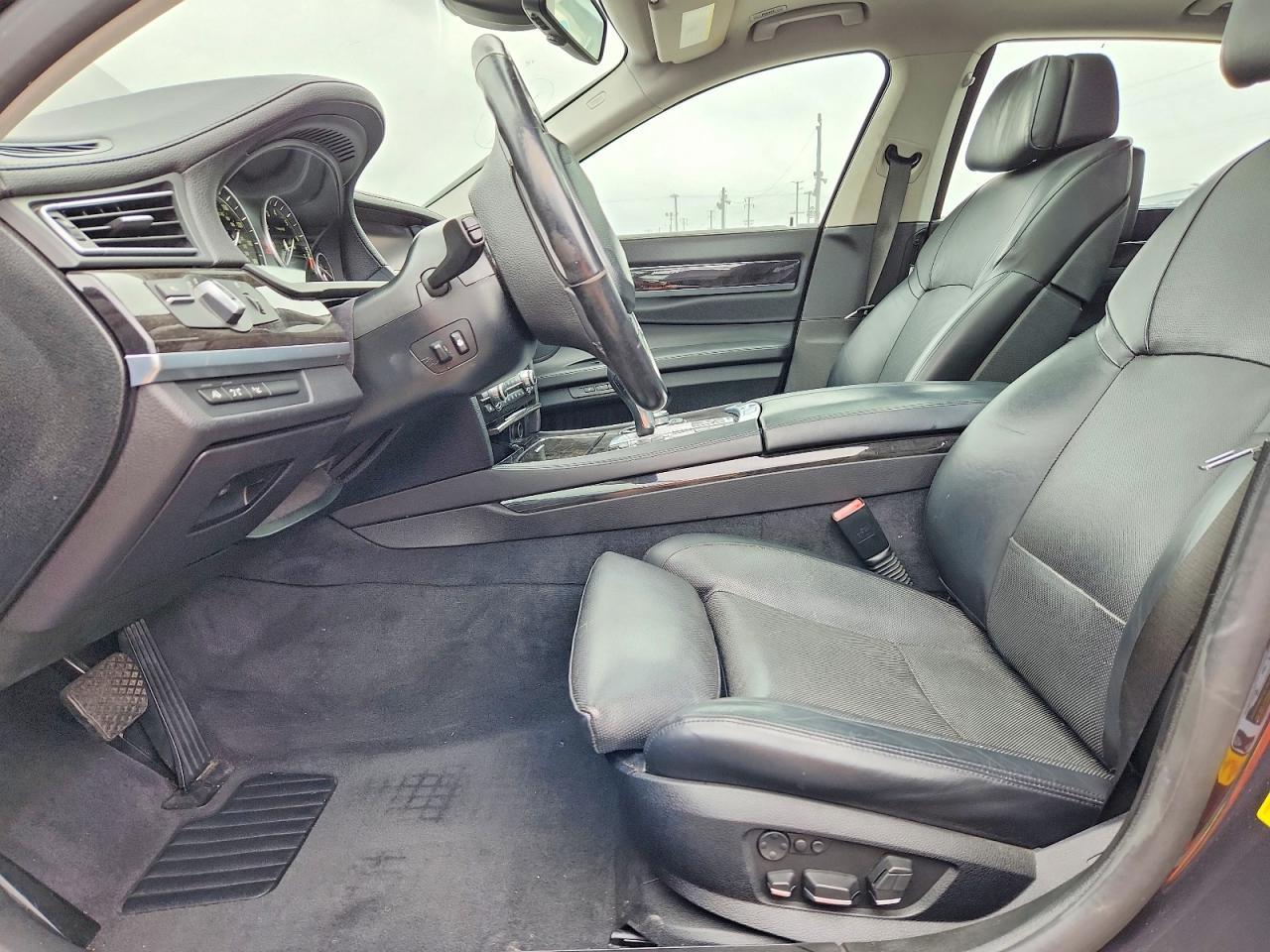 2012 BMW 750 Li - Фото 7