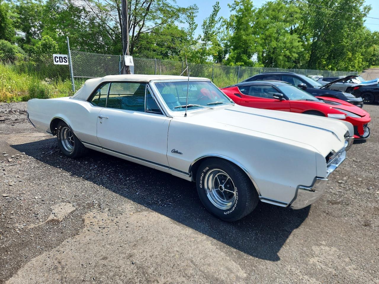 1967 Oldsmobile Cutlass - Image 4